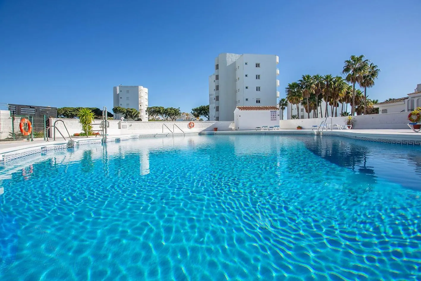 Cherry Garden Apartment Sitio de Calahonda